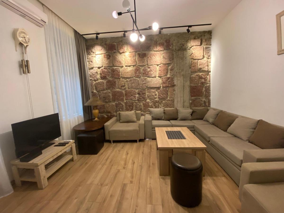 Nice Loft On Uznadze Street Тбілісі Екстер'єр фото