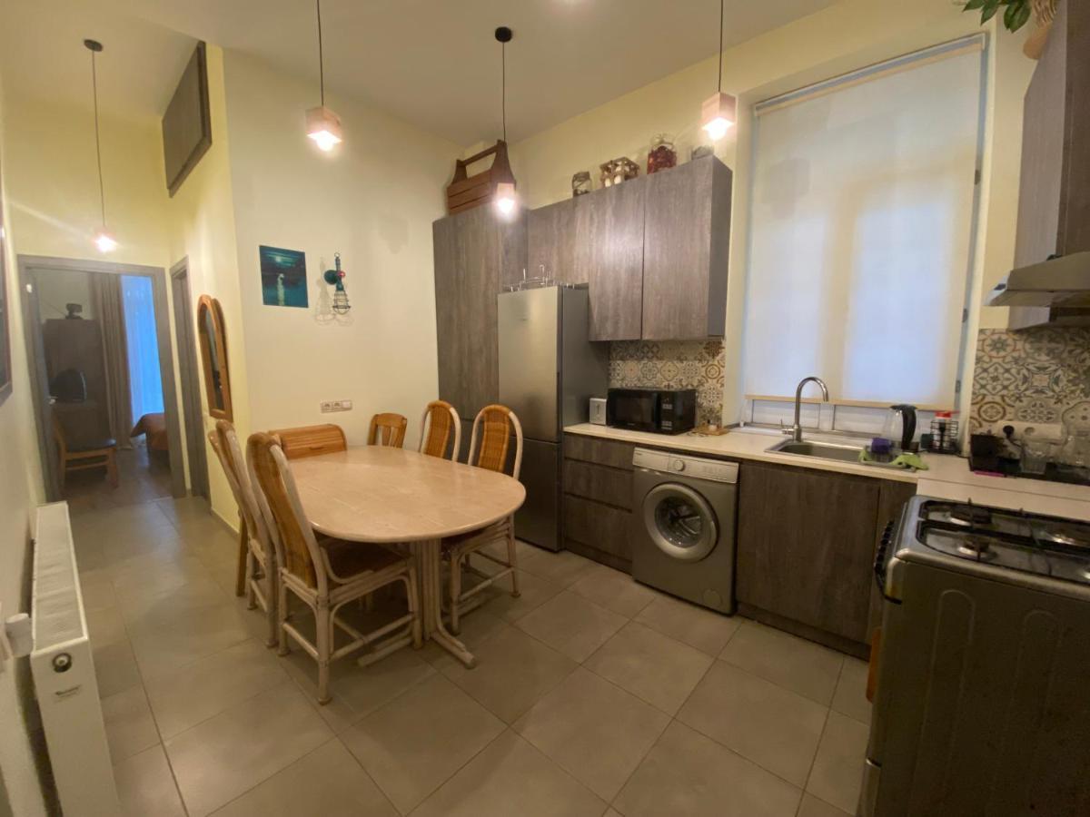 Nice Loft On Uznadze Street Тбілісі Екстер'єр фото