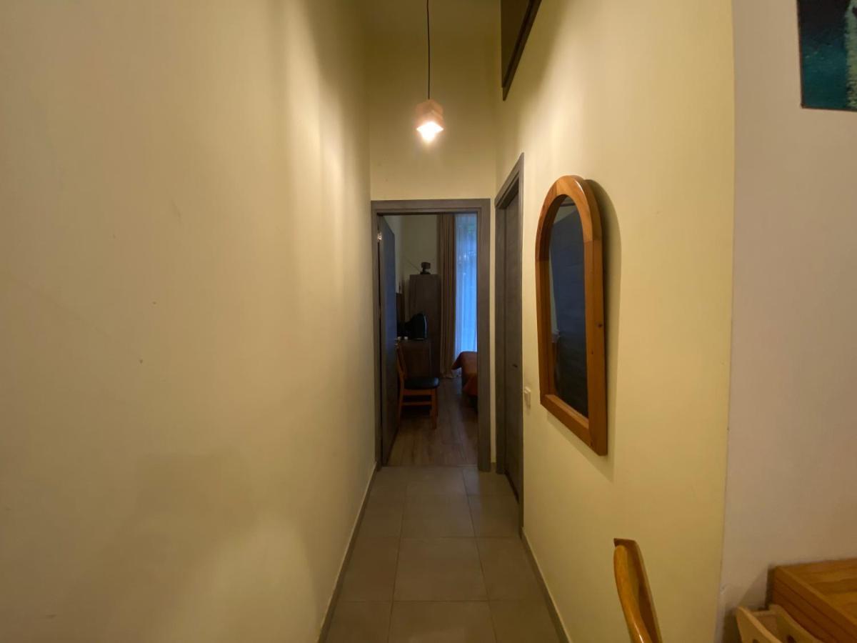 Nice Loft On Uznadze Street Тбілісі Екстер'єр фото